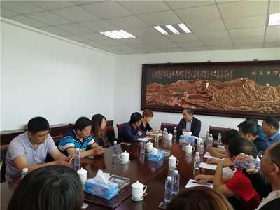 河北唐山多地文化學(xué)者齊聚曹妃甸桃萄水鎮(zhèn)進(jìn)行交流采風(fēng)活動(dòng)